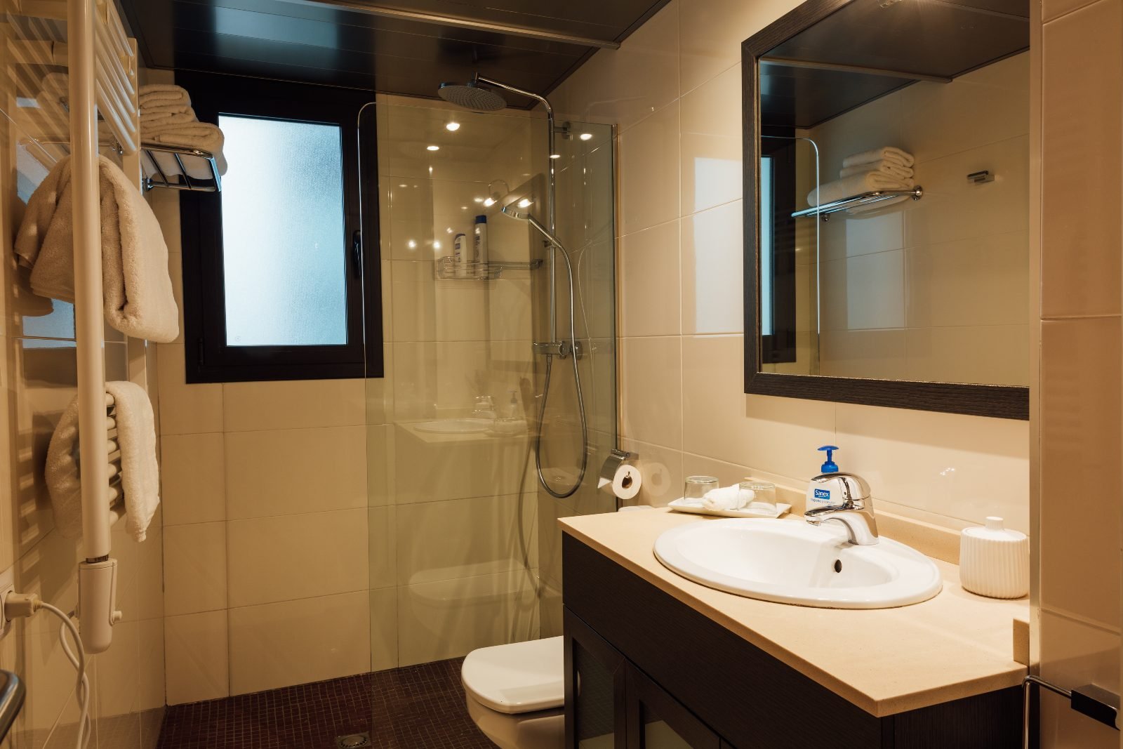 Bany complet amb dutxa